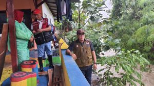 Dinas PUPR Maluku dan IKAPATTI Tinjau Lokasi Bencana di Ambon
