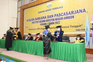 Hadiri Wisuda IAKN Ambon, Ini Harapan Wagub Maluku