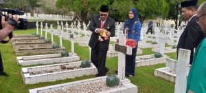 Jelang HUT Provinsi Maluku, Gubernur Ziarah ke TMP Kapaha