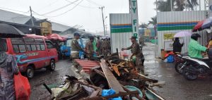 Tanpa Perlawanan, Pemkot Mulai Tertibkan Pedagang di Pasar Mardika