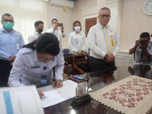 PDAM dan Kejari Ambon Teken MoU Penanganan Perkara Perdata dan TUN