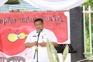Makan Sambil Nyumbang Untuk Pembangunan Monumen Ukulele di SDN 2 Ambon