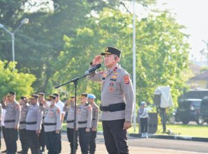 Perdana Pimpin Apel Pagi, Wakapolda Maluku Minta Personel Tingkatkan Kinerja di 2023