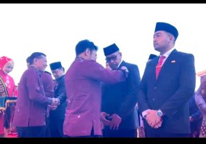 Sukses di Bidang Pertanian, Gubernur Murad Terima Penghargaan Satya Lencana Wirakarya