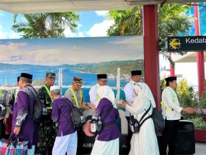 Jemaah Haji Maluku Tiba, Pj Gubernur Maluku Sadali Ie Apresiasi Menteri Agama RI