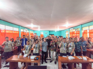 Diskominfo Ambon Gandeng Unpatti & GMKI Sosialisasi Literasi Digital di Sekolah