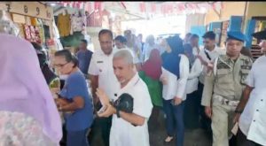 Penjabat Bupati Malteng Sidak Pasar Binaya