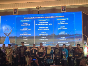 Pemkab Malteng Juara III TPID Kinerja Terbaik di Kawasan NTT, Maluku & Papua