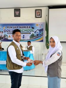 PLN ULP Namlea Goes to School, Bekali Generasi Muda dengan Literasi Kelistrikan dan Budaya K3L