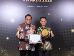 Dibawah Kepemimpinan Bupati Timotius Kaidel, Aru Raih UHC Award 2026